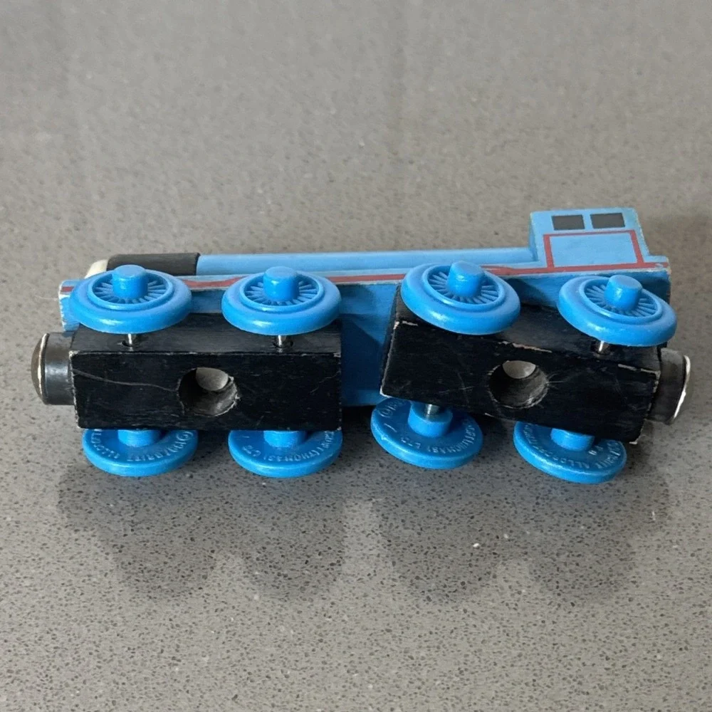Vintage 1997 GORDON Thomas and Friends Train Wooden Railway Tank Engine Car FC